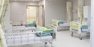 Corea del Sur mantiene separación por género en habitaciones hospitalarias tras rechazo ciudadano
