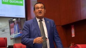 “esa-vaina-hay-que-cerrarla”:-senador-pide-eliminar-el-intrant-y-digesett