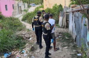 Autoridades incautan sustancias controladas y arrestan a 10 personas en Verón