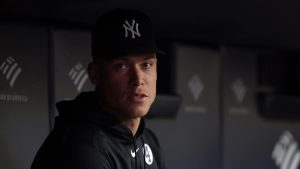 Aaron Judge estará fuera indefinidamente por fractura en las costillas