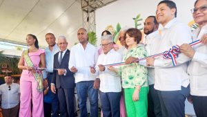 Mango, sabor y cultura: Baní se viste de feria