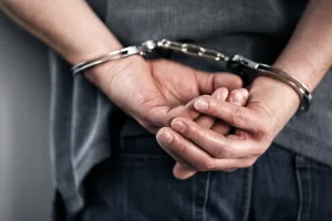 Apresan hombre acusado de violencia psicológica contra su expareja