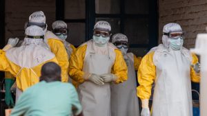 ¿Cuánto puede crecer el brote de ébola en África? EE.UU. habla de hasta 20.000 casos