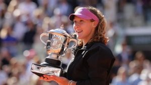 a-sus-19-anos-mirra-andreeva-se-casa-con-la-gloria-en-roland-garros