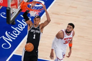spurs-vencen-knicks.-wembanyama-se-redime-y-toma-control-del-juego-3