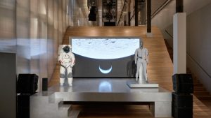 Astronautas de Artemis vestirán prendas diseñadas por Prada en futuras misiones lunares