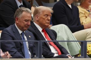 Abucheos marcan presencia de Trump en partido de las Finales de la NBA