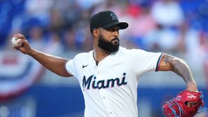 alcantara-domina-desde-la-lomita-y-guia-triunfo-de-los-marlins-sobre-los-rays