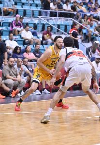 metros-silencian-el-fernando-teruel-y-entran-con-autoridad-a-semifinales