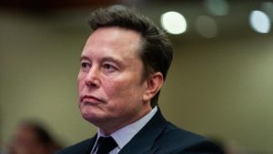 elon-musk-se-convierte-en-el-primer-billonario-del-mundo-tras-el-historico-debut-de-spacex-en-bolsa