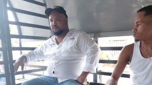 Comunicador denuncia detención arbitraria y maltratos durante operativo del DICRIM en Los Alcarrizos