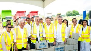 Ricardo de los Santos valora obras construidas por el Gobierno en Cotuí