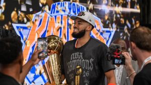 República Dominicana felicita a Karl Towns por coronarse en la NBA