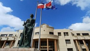 Fiscalía pide prisión preventiva contra tres imputados en presunto fraude en Oncológico del Cibao