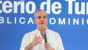Abinader entrega Bulevar de la Salud y promete llevar el teleférico a Haina