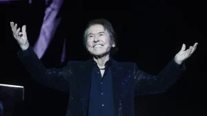 Raphael, entre giras americanas y una serie en Netflix: «Cada concierto es un regalo»