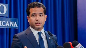 Plan anticrisis del Gobierno viola el Código Tributario dice el senador Omar Fernández