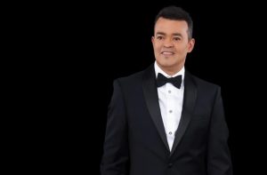 Reportan en El Sol de la Mañana el fallecimiento del cantante Alex Bueno
