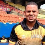 Sismo en Venezuela interrumpe juego de Isaías Tejeda en plena acción