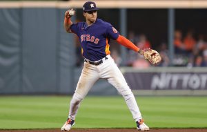 Astros dejan fuera a Jeremy Peña por molestia en la corva derecha