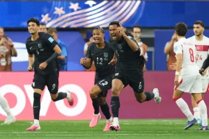 Turquía vence 3-2 a Estados Unidos con un gol agónico de Ayhan