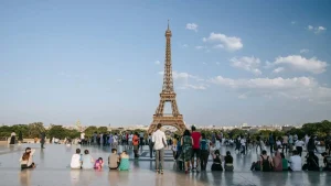 Miles de hogares afectados por apagón en Francia en plena ola de calor