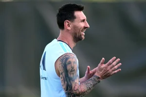 Messi será suplente ante Jordania