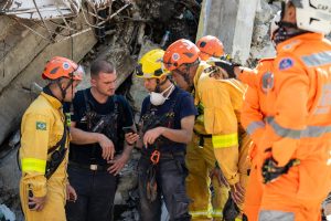 operativos-de-rescate-en-venezuela-avanzan-con-limitados-recursos-tecnicos