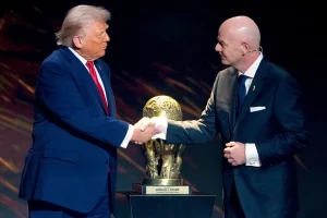 Polémica: FIFA levanta sanción a Balogun tras llamada de Trump