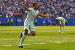 Mbappé guía a Francia a semifinales y deja a Marruecos en el camino