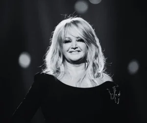 muere-bonnie-tyler,-la-voz-de-“total-eclipse-of-the-heart”,-a-los-75-anos