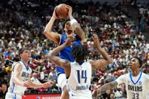 Yaxel Lendeborg brilla con doble-doble en su debut de Liga de Verano con los Warriors
