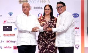 CTN entrega reconocimientos a empresarios y comunicadores dentro del acto inaugural