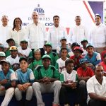 Presidente Luis Abinader y ministro Kelvin Cruz entregan remozado estadio de béisbol en Samaná