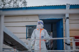 oms-inicia-primer-ensayo-de-antiviral-contra-el-ebola