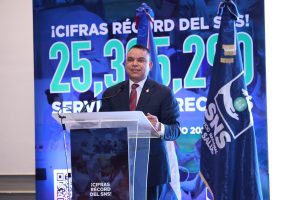 julio-landron-destaca-avances-en-la-red-publica-de-salud-durante-sus-primeros-seis-meses-al-frente-del-sns