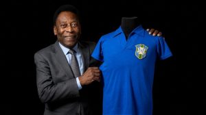 camiseta-de-pele-en-suecia-1958-alcanza-casi-5-millones-de-dolares-en-una-subasta
