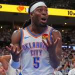 Dort pasa del Thunder a los Hawks y Risacher llega a los Mavericks en cambio entre tres equipos