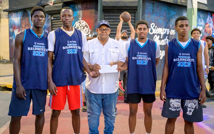 plaza-valerio-conquista-torneo-juvenil-3×3-organizado-por-la-alcaldia-de-santiago