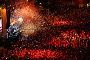 España recibe a sus campeones con una multitud de 2 milloes en Madrid