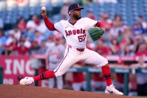 Ureña domina y los Angelinos vencen 5-1 a los Cardenales
