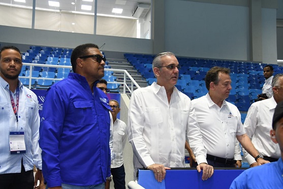 el-presidente-de-la-republica-visita-el-parque-del-este-y-pide-proteger-las-obras-deportivas