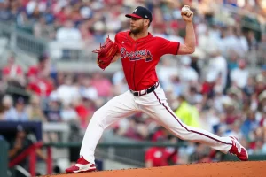 Chris Sale poncha a 11 y guía a los Bravos a una victoria sobre los Padres