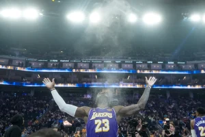 LeBron James eligió a Filadelfia ocho años después de que unas vallas publicitarias le pidieran unirse a los 76ers