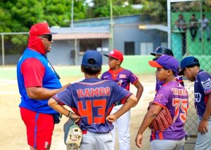 Manny Ledezma y Alex & Chemba avanzan a semifinales Liga Chino Suazo