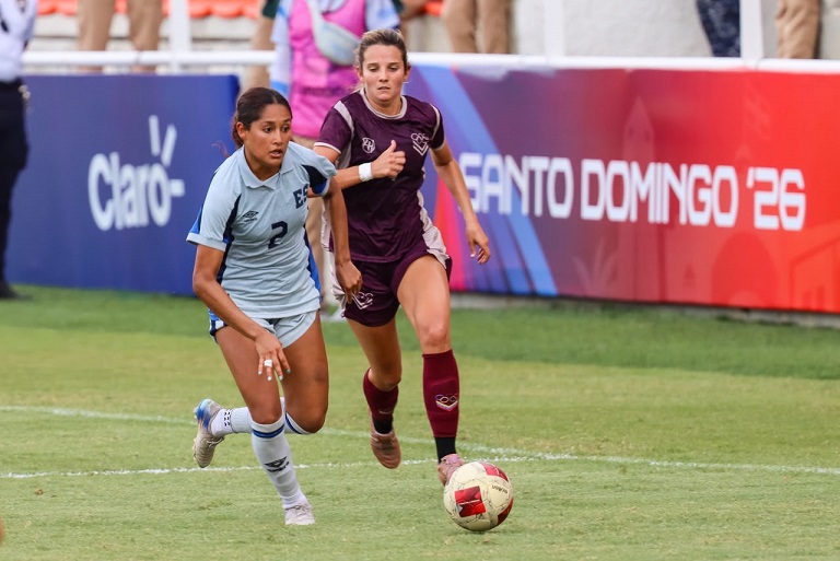 venezuela-golpea-en-rafaga-y-se-afianza-en-la-cima-del-futbol-femenino