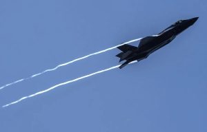 EE.UU. desmiente que Irán destruyera tres de sus aviones y violara el bloqueo naval