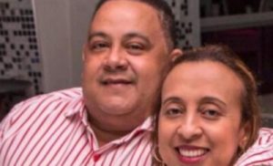 Inician las honras fúnebres de Ebelise Fabián, esposa de José Peña Suazo