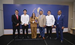 Restaurante ‘Amigos’ es reconocido por sus cuatro décadas de excelencia en el sector gastronómico