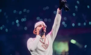 El puertorriqueño Omar Courtz cantará en el Festival Presidente 2026